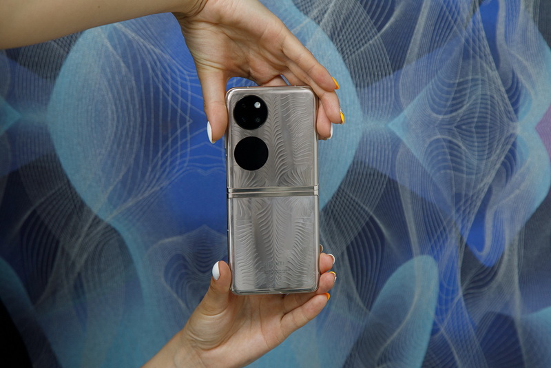Обзор Huawei P50 Pocket: модный складной смартфон с двумя экранами - VENDEE